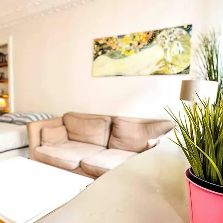 New Spacious Flat Near Montorgueil Париж