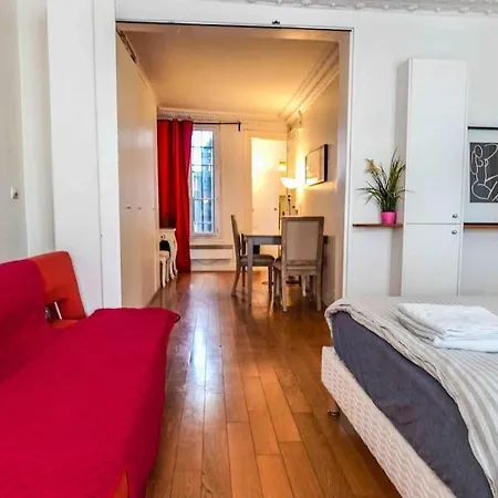 New Spacious Flat Near Montorgueil